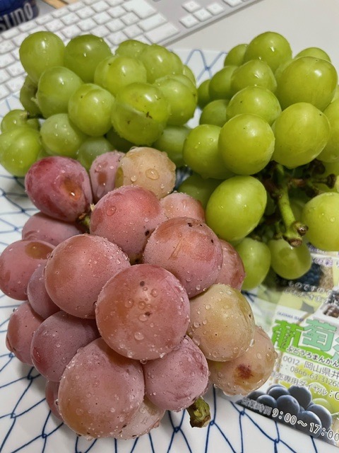 grapes2.jpeg
